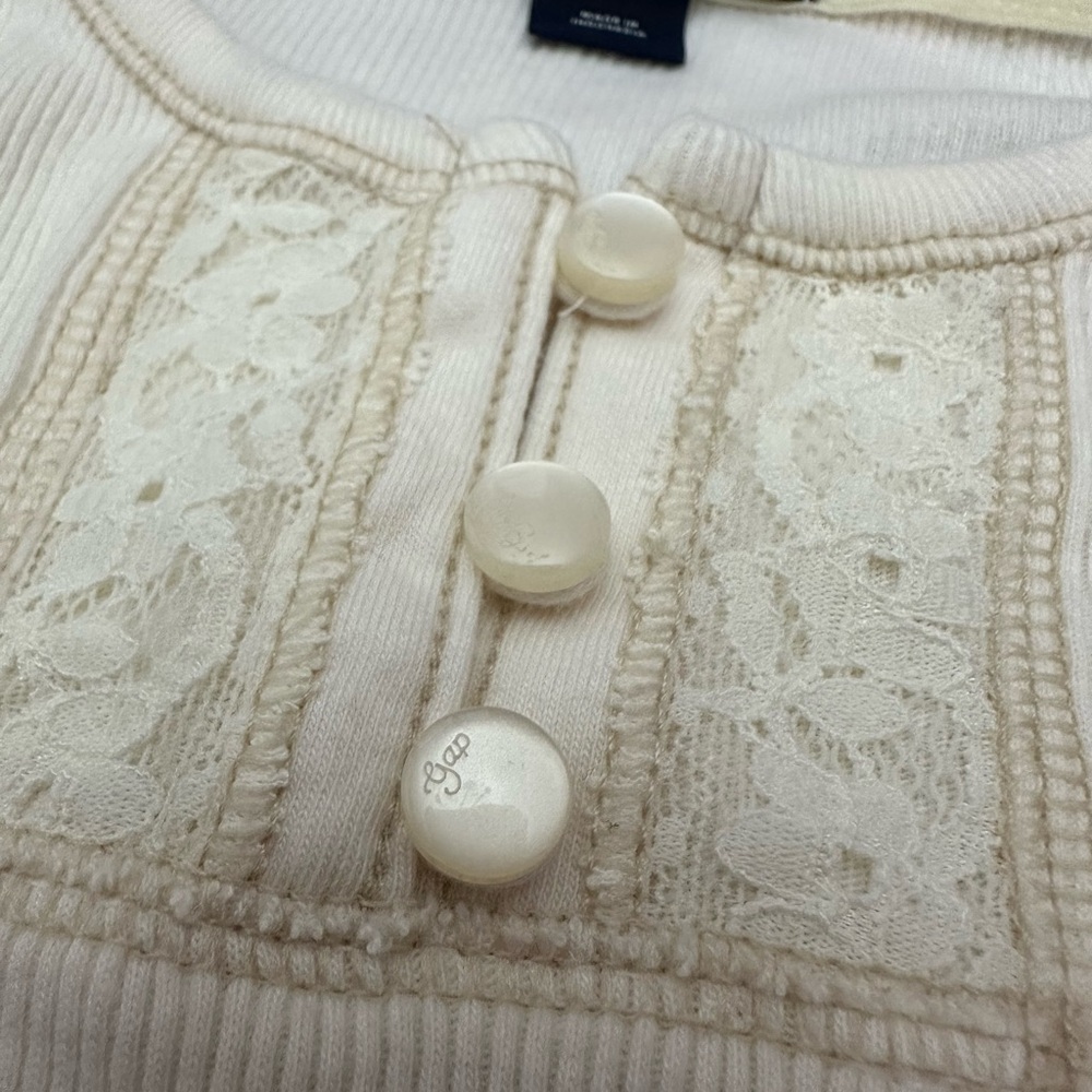 GapKids Ribbed Lace Bib Henley Top in Cream Size XS 4-5 - Picture 7 of 17